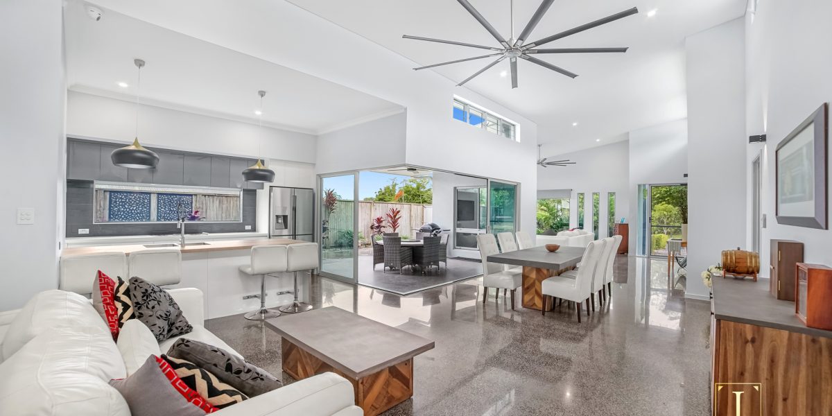 10 Outlook Drive, Bentley Park, QLD 4869 AUS
