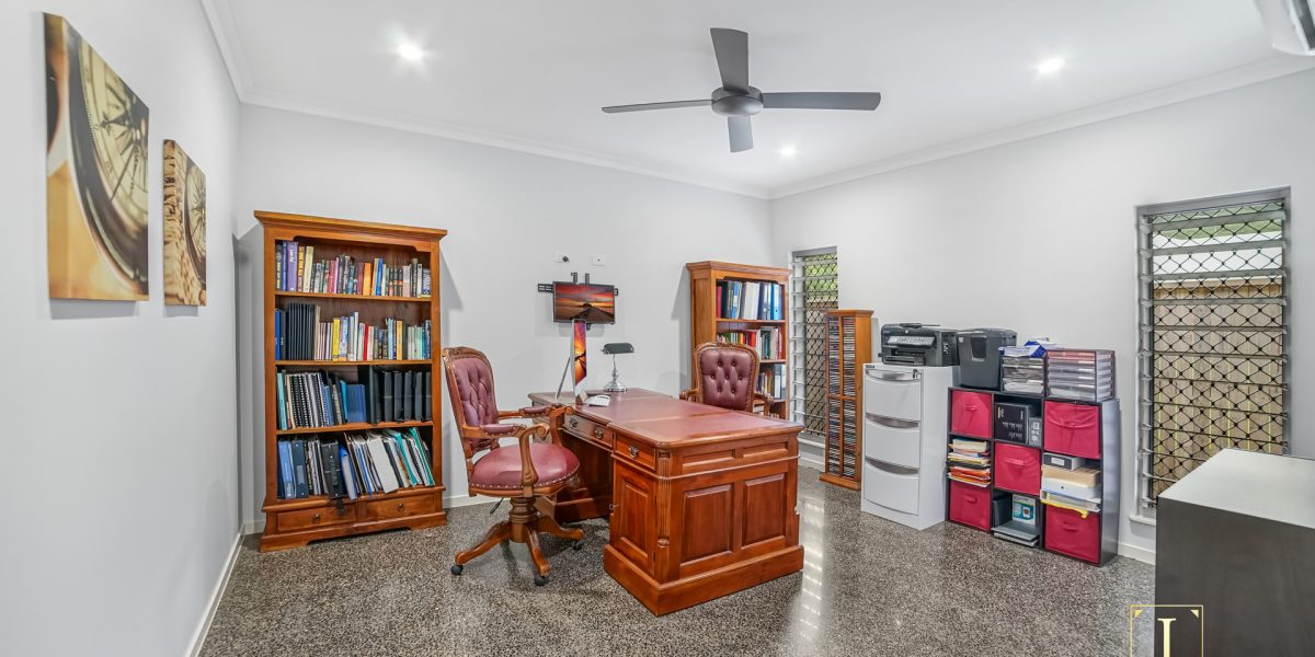 10 Outlook Drive, Bentley Park, QLD 4869 AUS