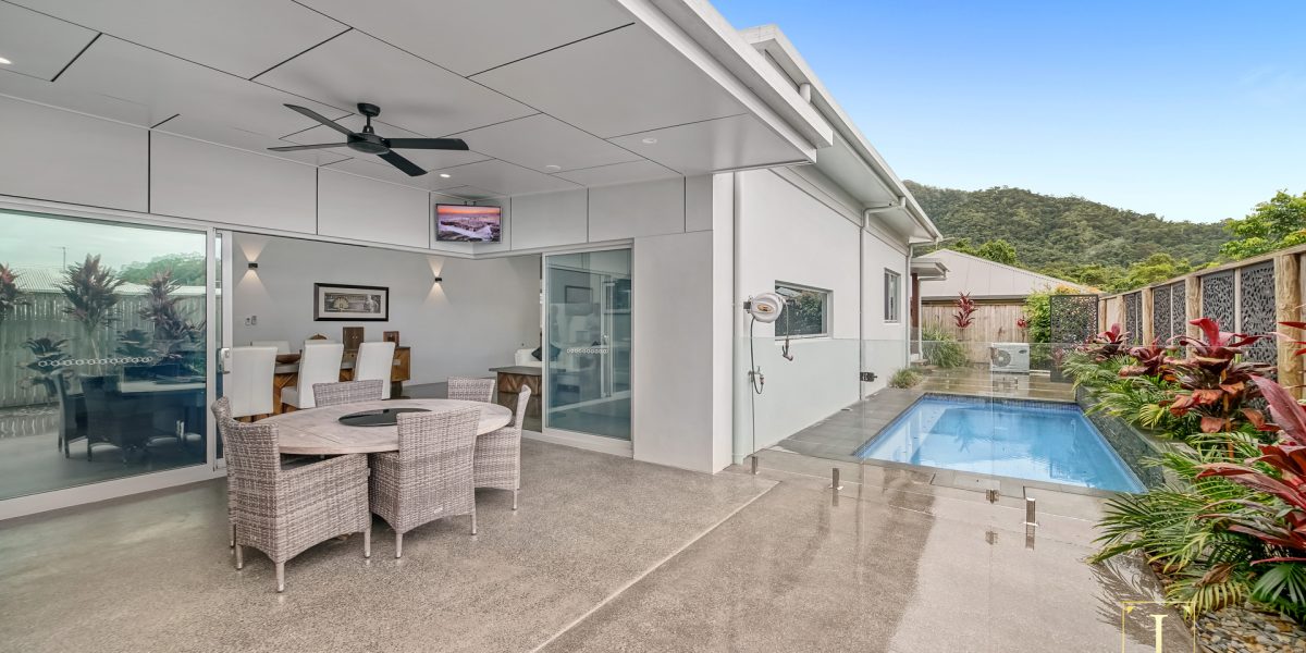 10 Outlook Drive, Bentley Park, QLD 4869 AUS