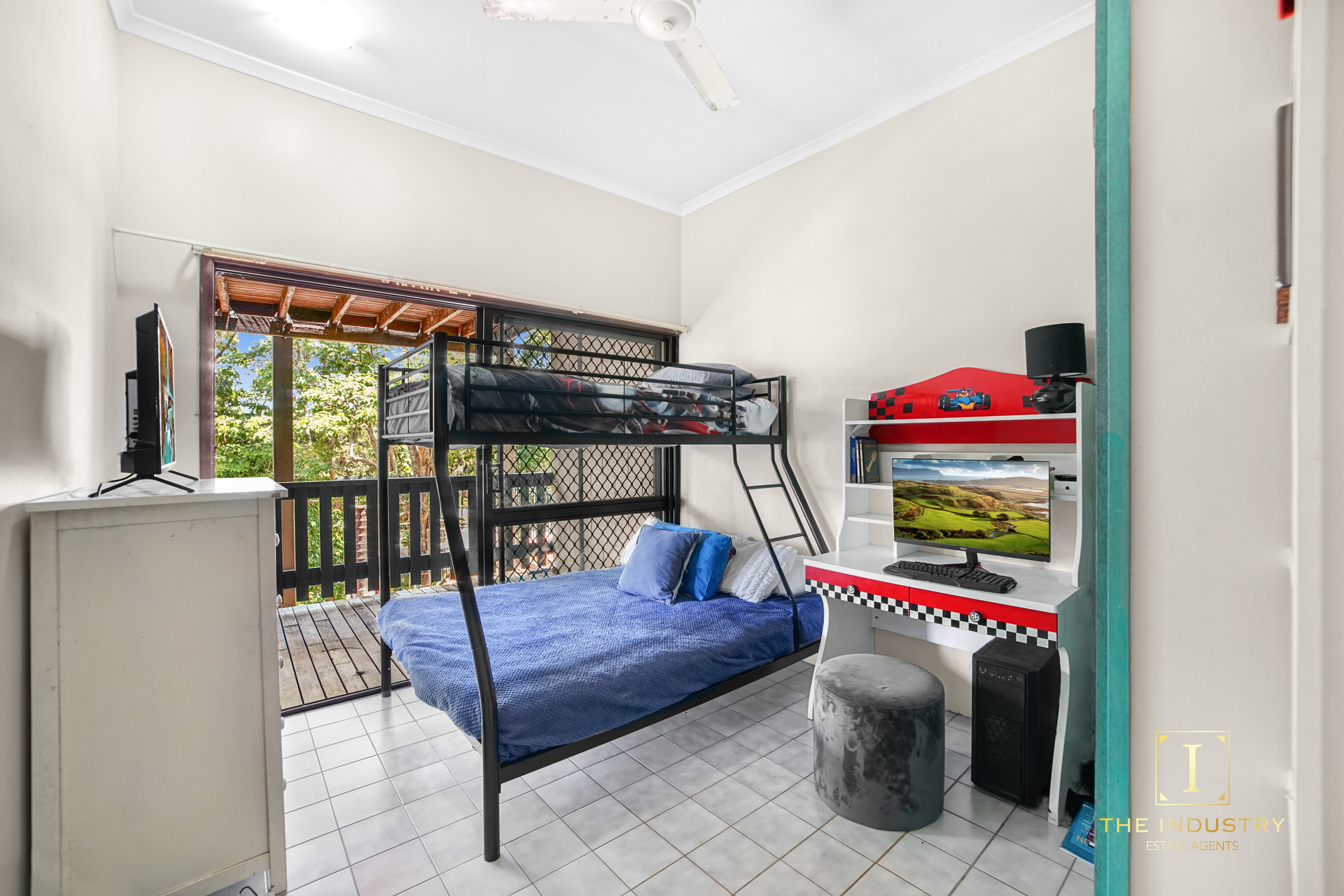 28 Jarda Street, Smithfield, QLD 4878 AUS