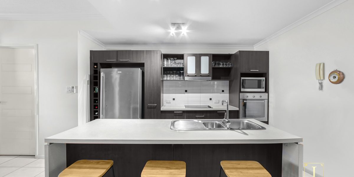 4/136-138 Buchan Street, Bungalow, QLD 4870 AUS