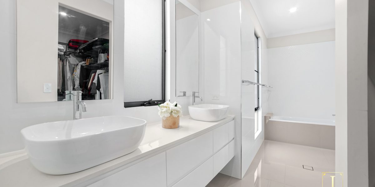 49B Nolan Street, Whitfield, QLD 4870 AUS