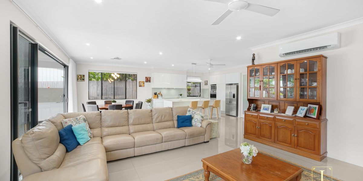 49B Nolan Street, Whitfield, QLD 4870 AUS