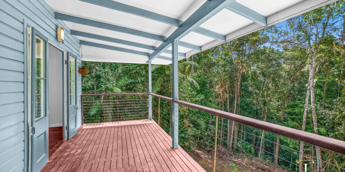 16 Kuranda Crescent, Kuranda, QLD 4881 AUS