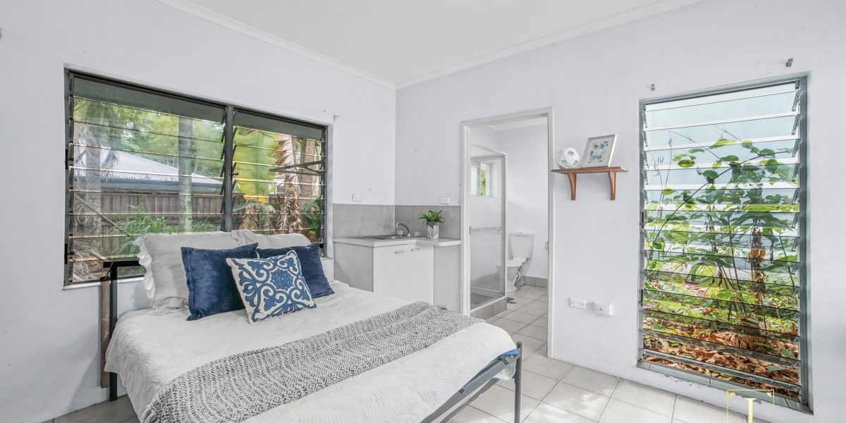 31 Gibson Close, Clifton Beach, QLD 4879 AUS