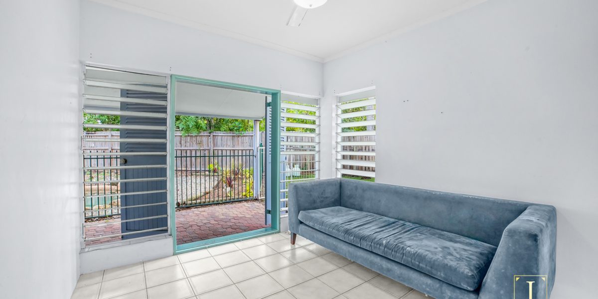 31 Gibson Close, Clifton Beach, QLD 4879 AUS