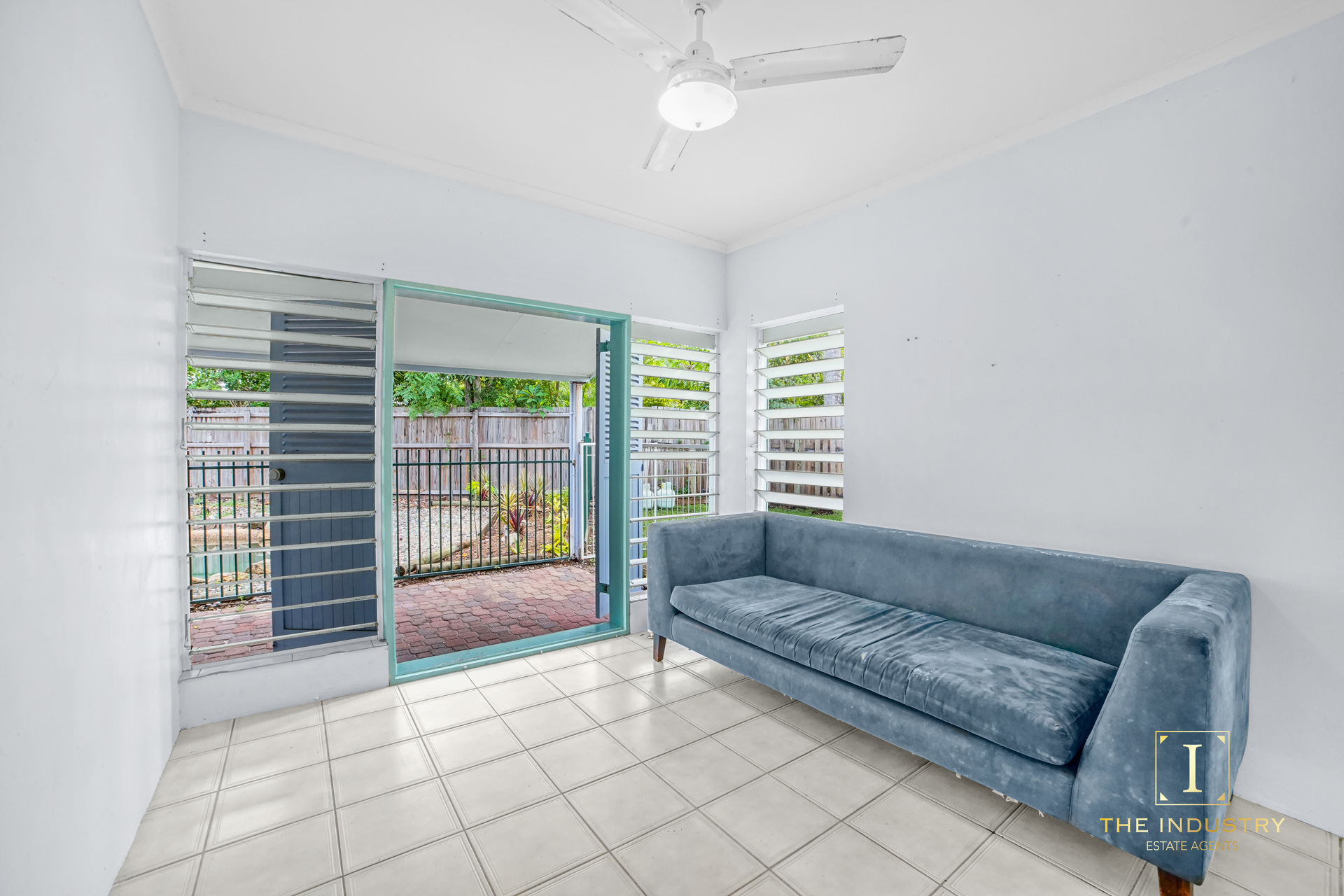 31 Gibson Close, Clifton Beach, QLD 4879 AUS