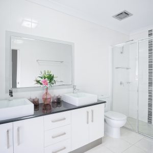 25 Rainbow Street, Kanimbla, QLD 4870 AUS