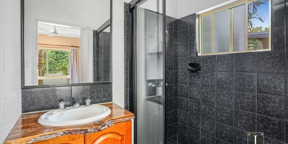 3 Haycock Street, Clifton Beach, QLD 4879 AUS