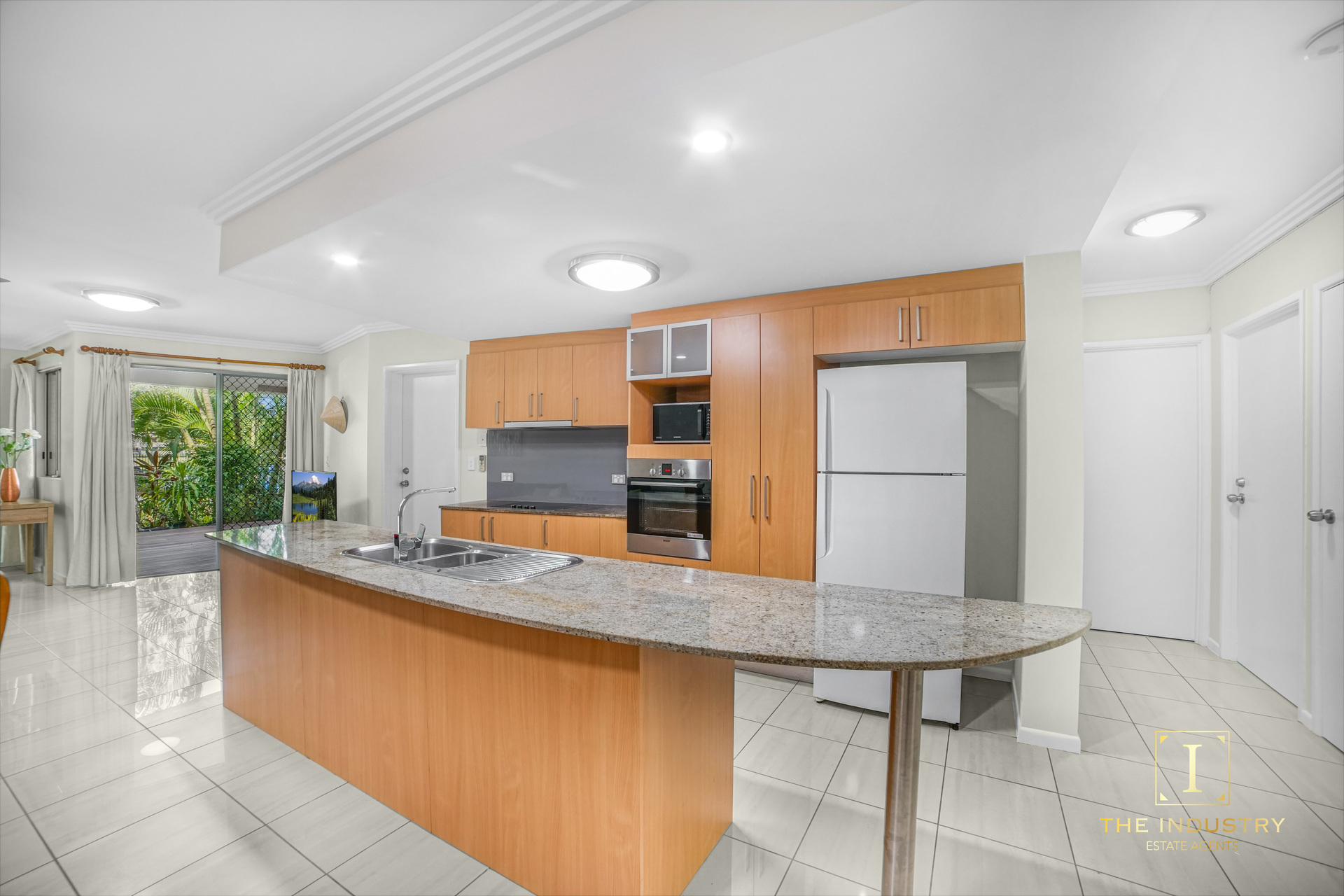 12/242 Grafton Street, Cairns North, QLD 4870 AUS