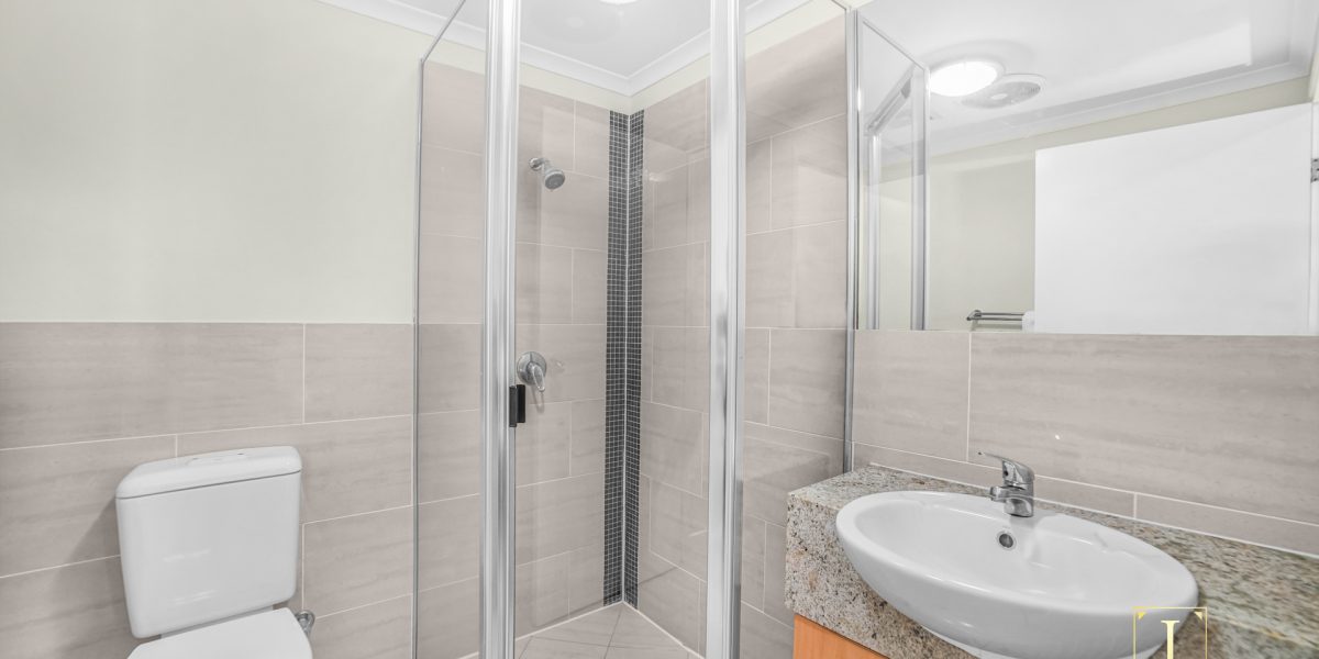 12/242 Grafton Street, Cairns North, QLD 4870 AUS