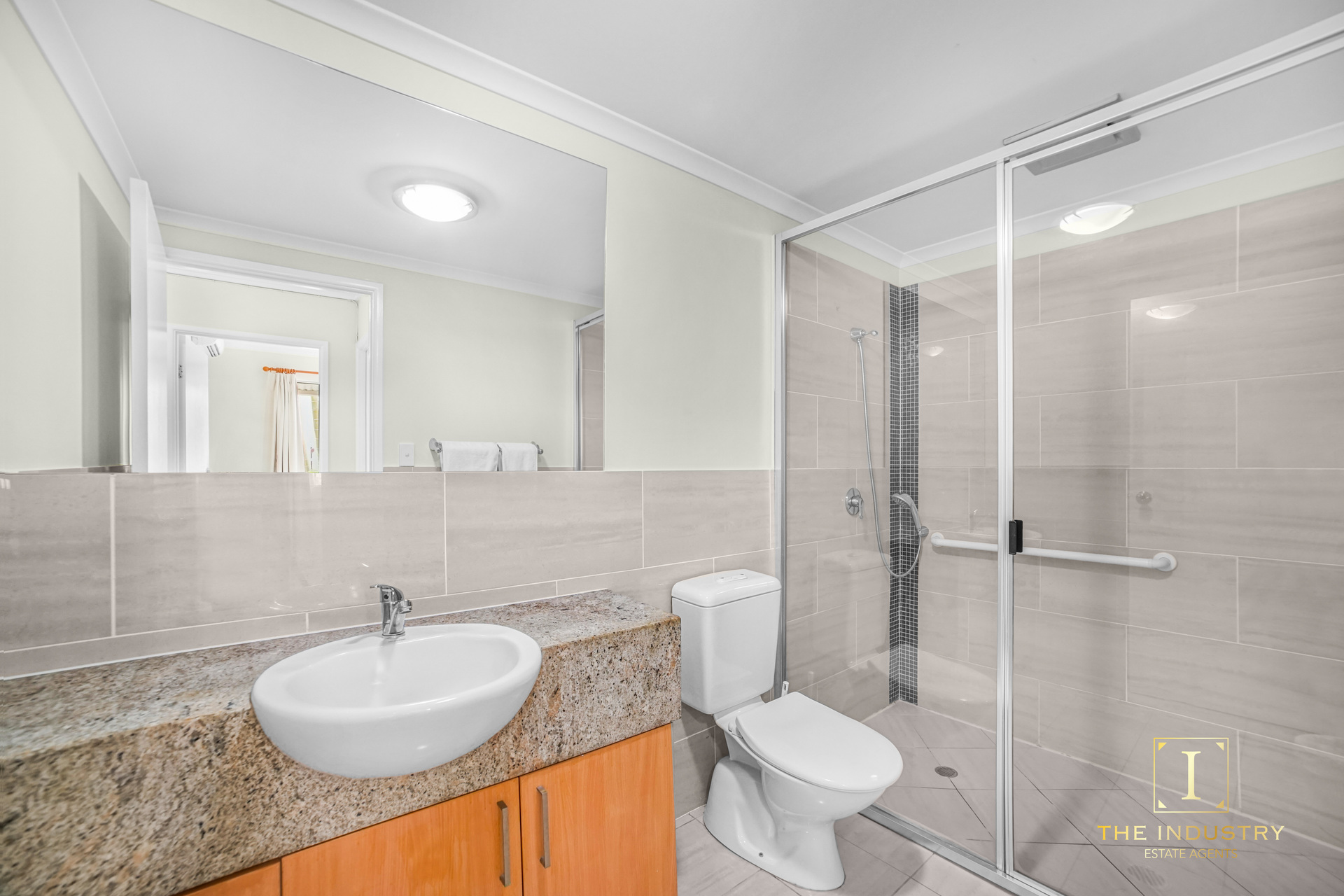 12/242 Grafton Street, Cairns North, QLD 4870 AUS