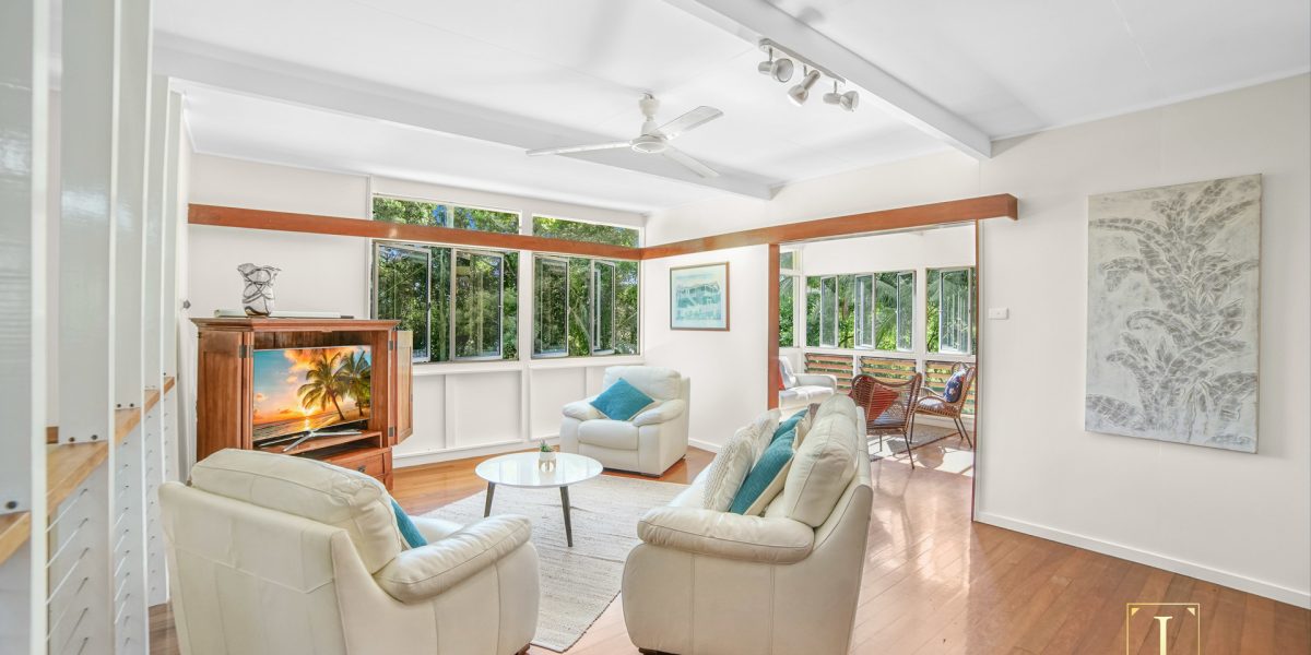 92 Arthur Lyons Drive, Redlynch, QLD 4870 AUS