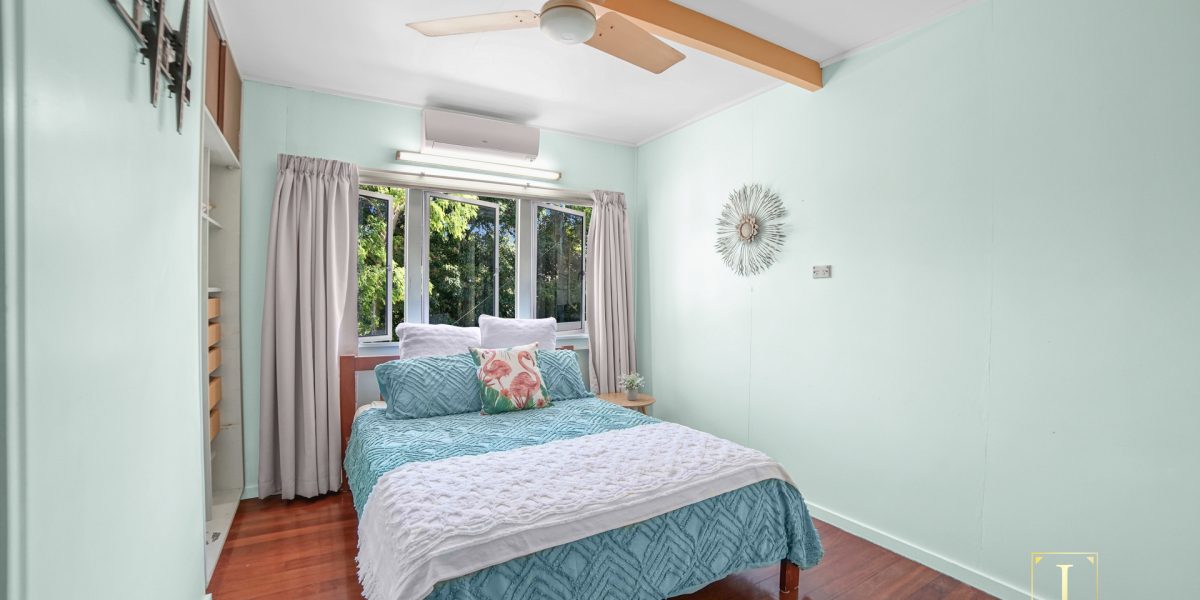 92 Arthur Lyons Drive, Redlynch, QLD 4870 AUS