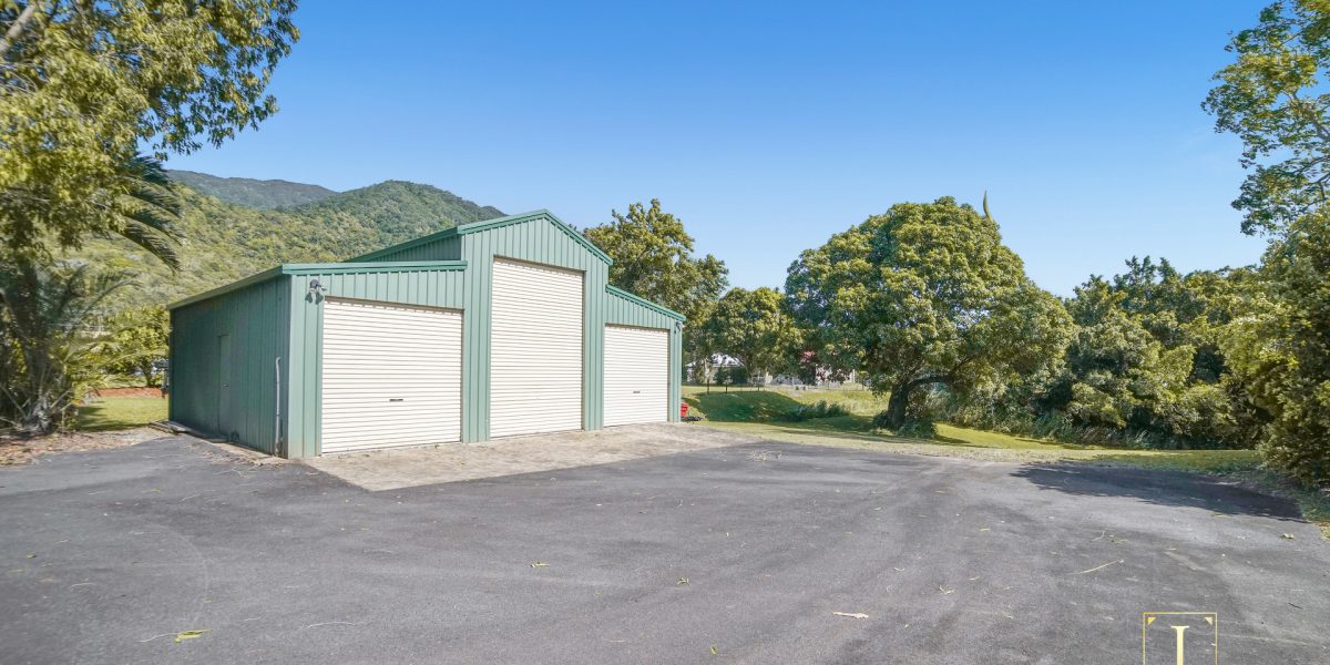 92 Arthur Lyons Drive, Redlynch, QLD 4870 AUS