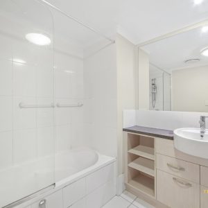 40/9-15 McLean Street, Cairns North, QLD 4870 AUS