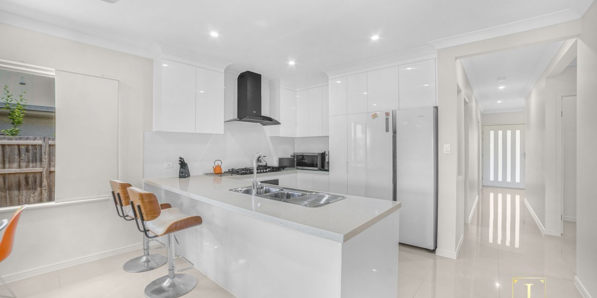 16 Eluma Mews, Smithfield, QLD 4878 AUS