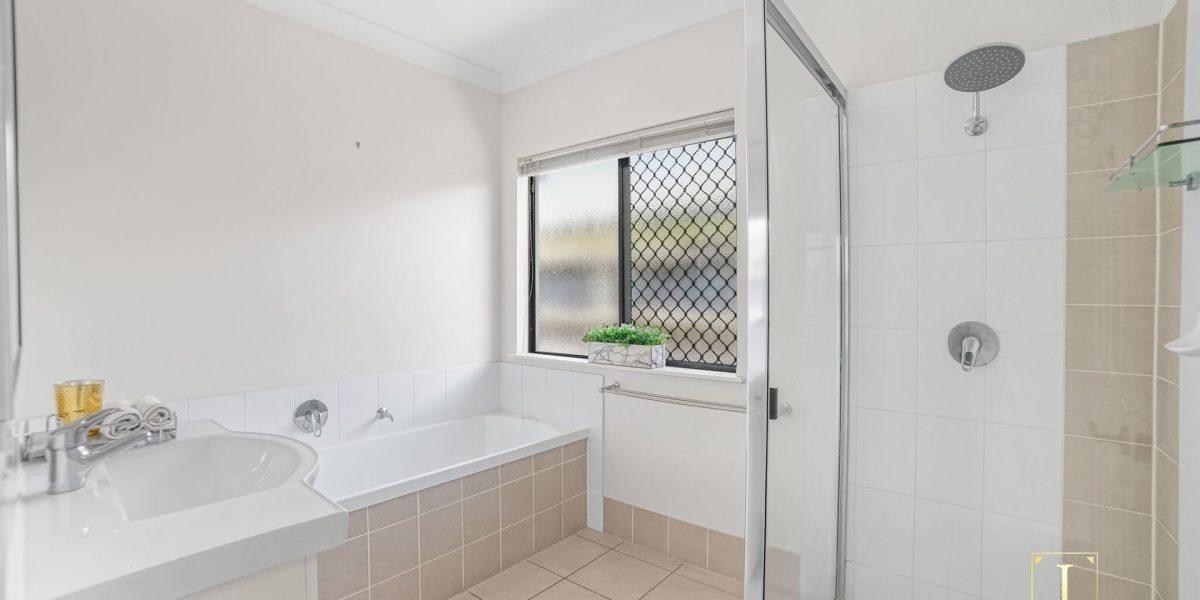 92 Roberts Drive, Trinity Beach, QLD 4879 AUS