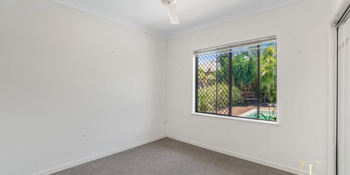 92 Roberts Drive, Trinity Beach, QLD 4879 AUS
