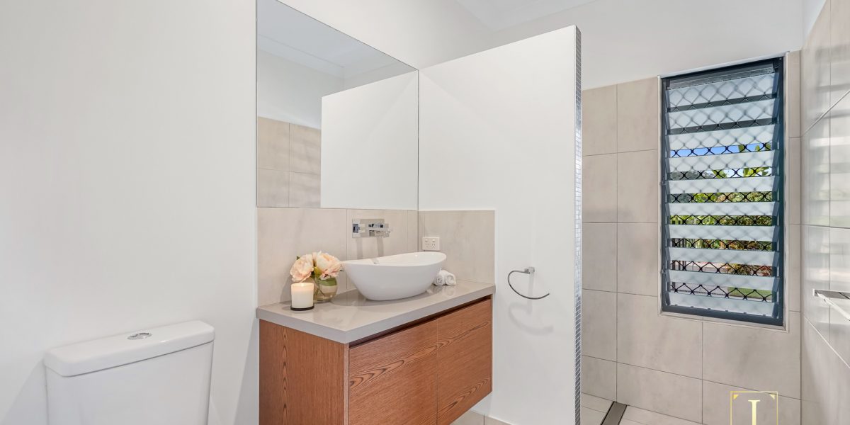 41 The Peak, Brinsmead, QLD 4870 AUS