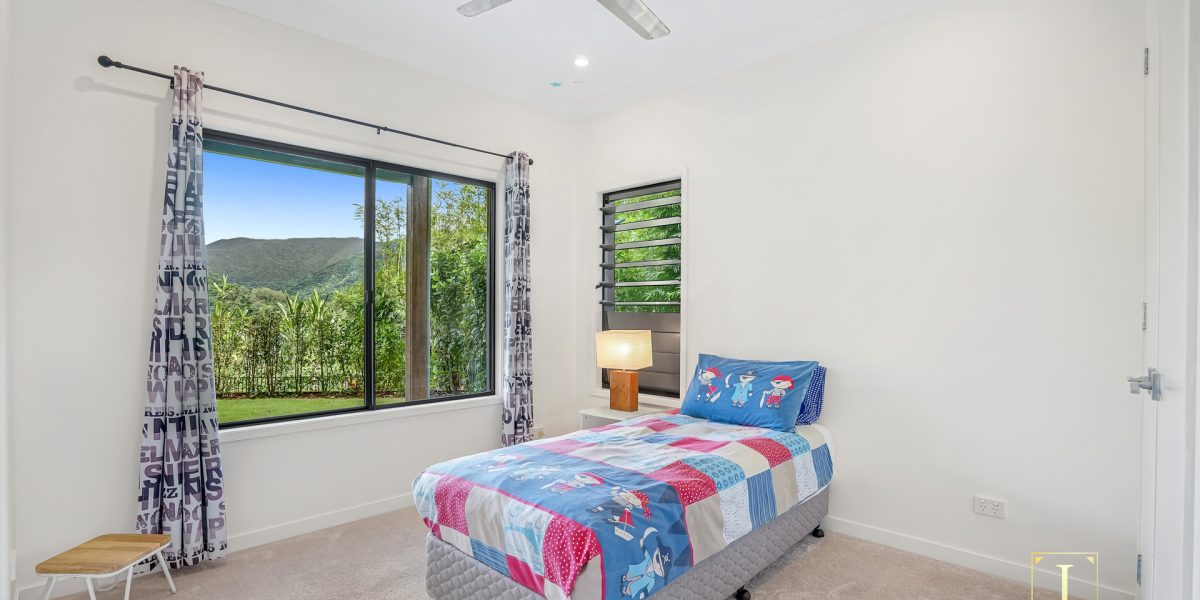 41 The Peak, Brinsmead, QLD 4870 AUS