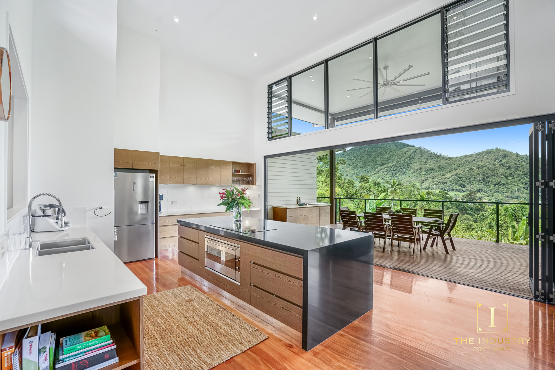 41 The Peak, Brinsmead, QLD 4870 AUS