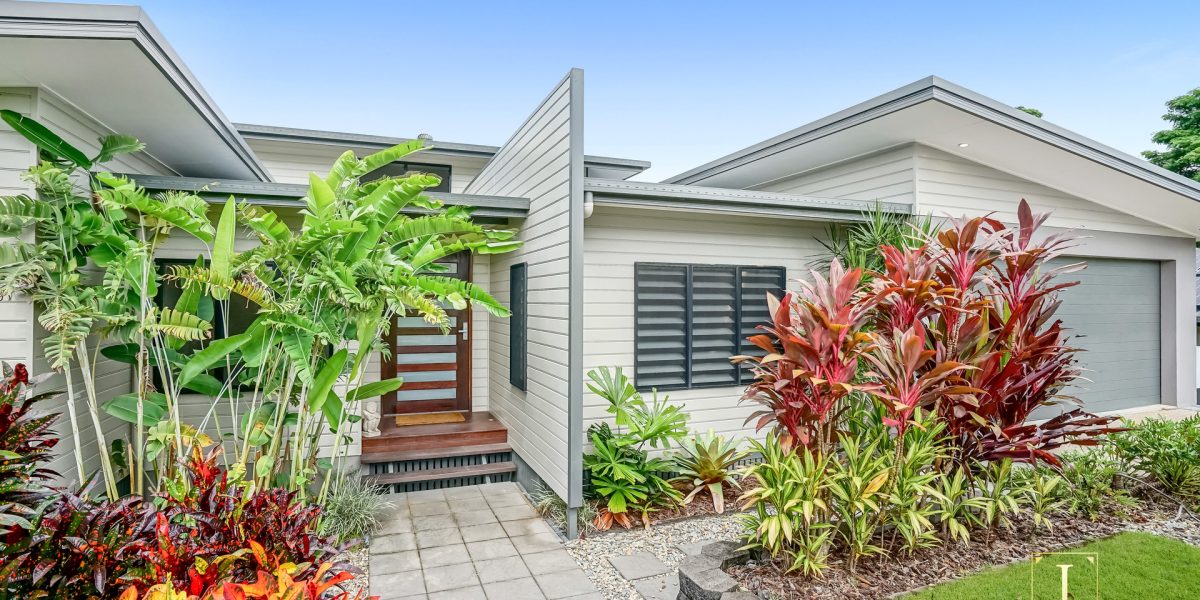 41 The Peak, Brinsmead, QLD 4870 AUS