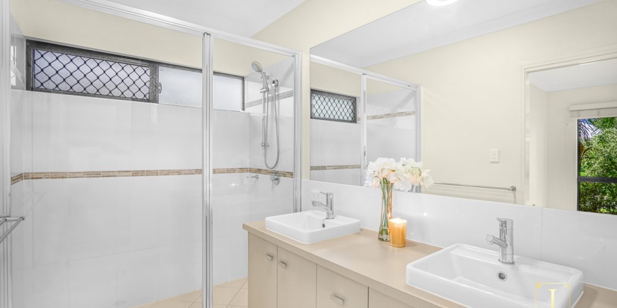 8 Jabiru Court, Smithfield, QLD 4878 AUS