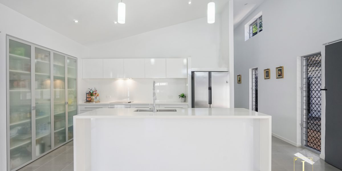 4 Lighthouse Court, Trinity Beach, QLD 4879 AUS