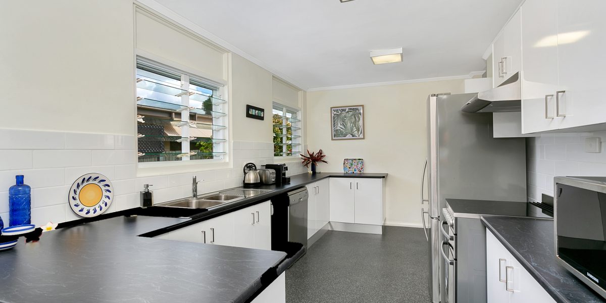 46 Heavey Crescent, Whitfield, QLD 4870 AUS