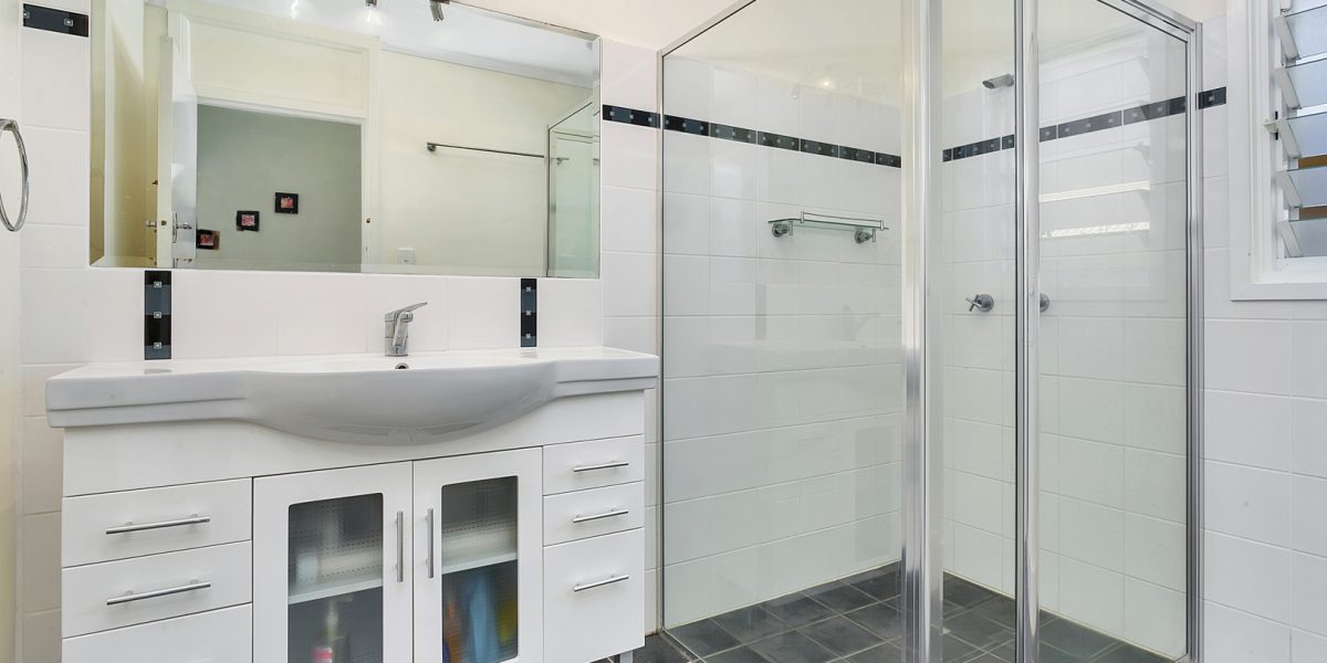 46 Heavey Crescent, Whitfield, QLD 4870 AUS