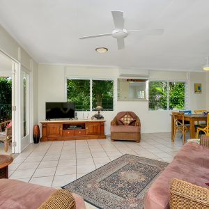 46 Heavey Crescent, Whitfield, QLD 4870 AUS