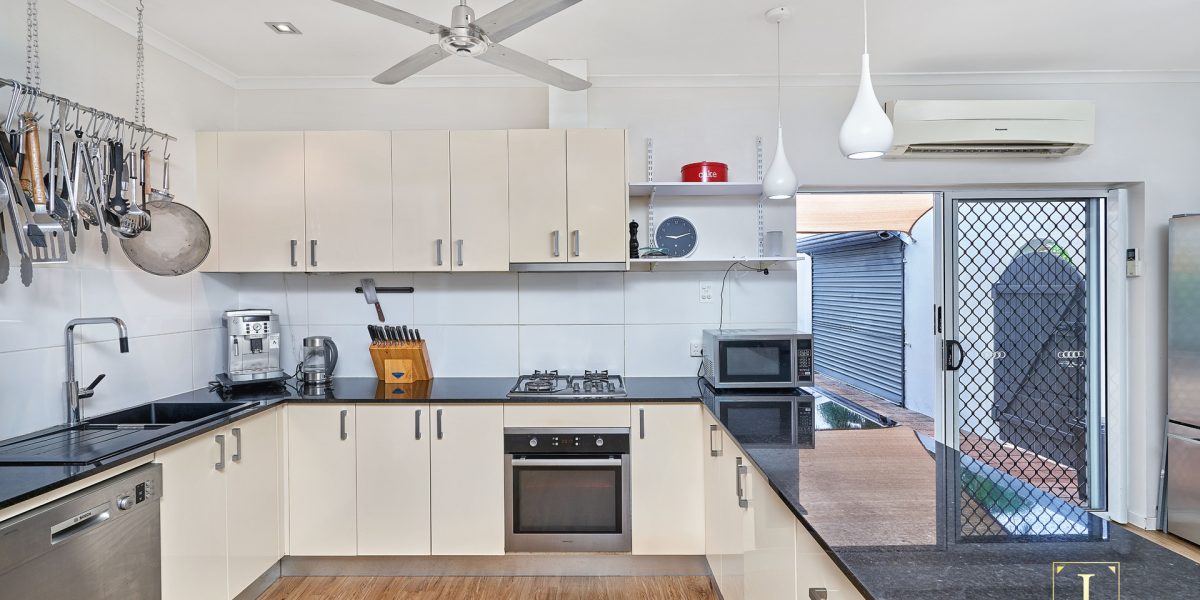 11 Newport Close, Kewarra Beach, QLD 4879 AUS