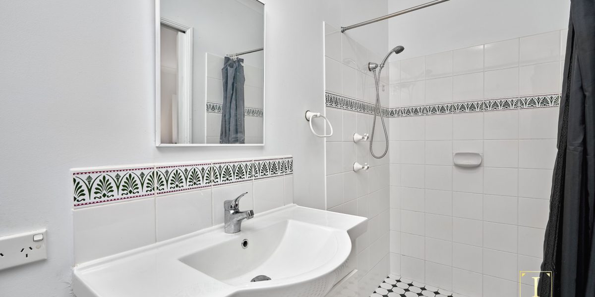 8 Collett Close, Kewarra Beach, QLD 4879 AUS