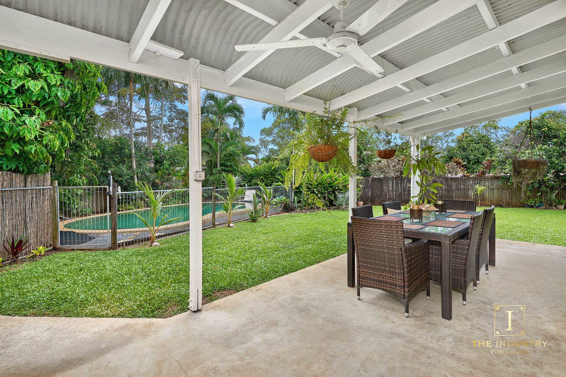 8 Collett Close, Kewarra Beach, QLD 4879 AUS