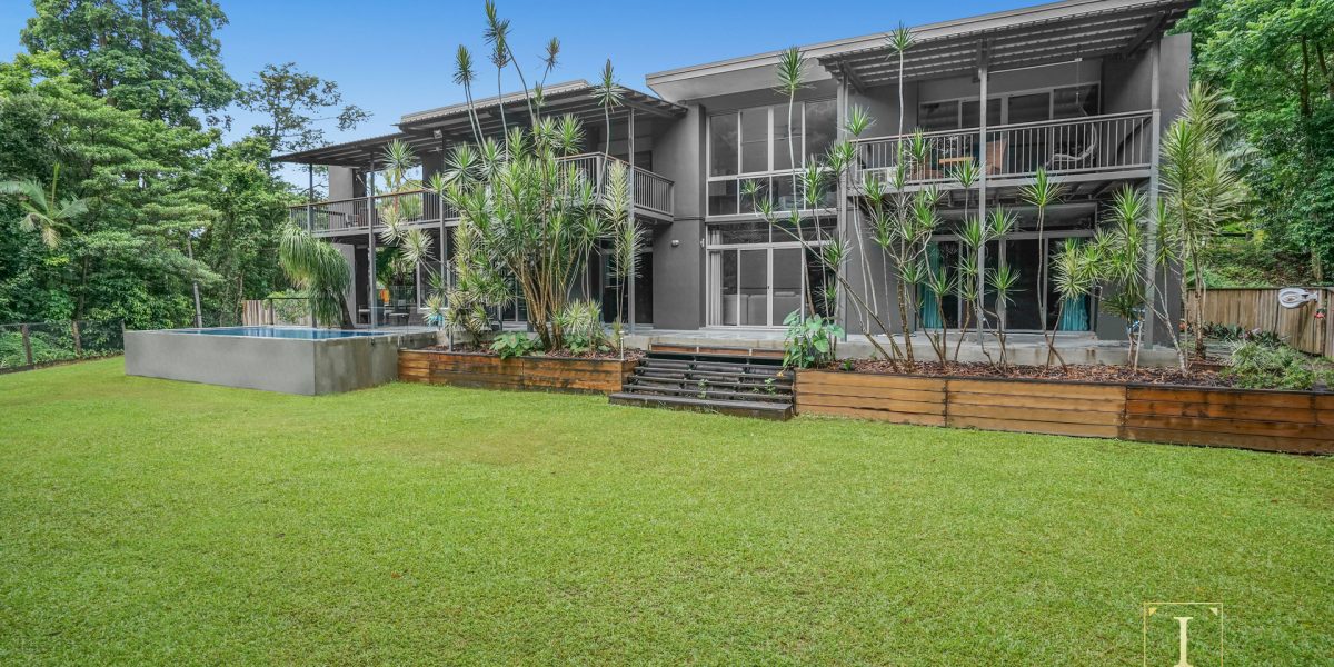 20-22 Foley Road, Palm Cove, QLD 4879 AUS