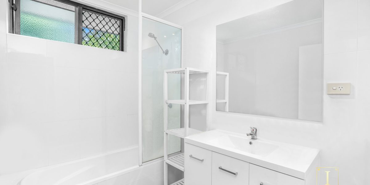 17 Lae Street, Trinity Beach, QLD 4879 AUS