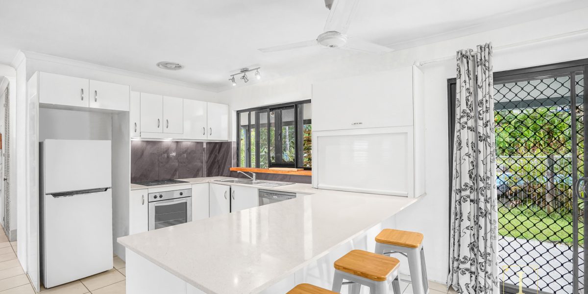 17 Lae Street, Trinity Beach, QLD 4879 AUS