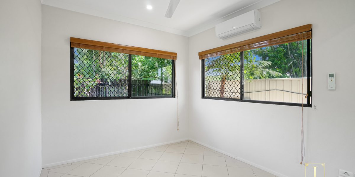 3 Morley Street, Manoora, QLD 4870 AUS