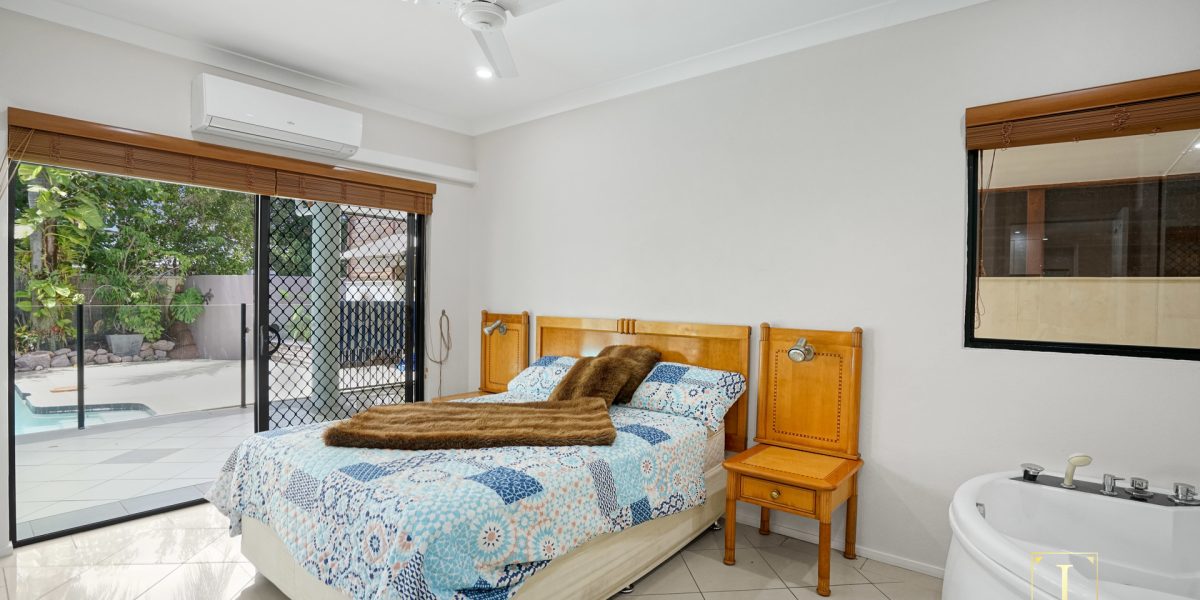 3 Morley Street, Manoora, QLD 4870 AUS