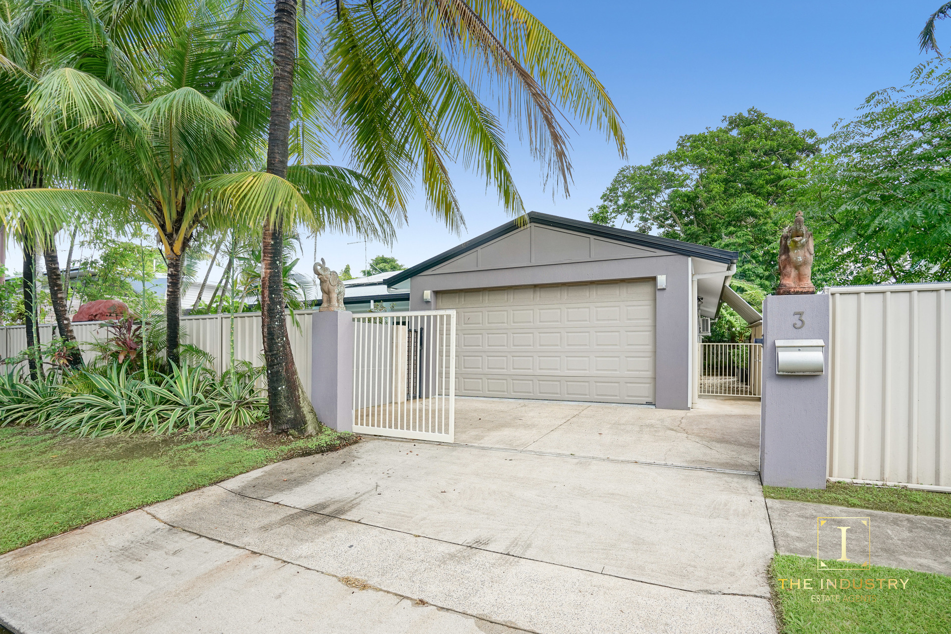 3 Morley Street, Manoora, QLD 4870 AUS