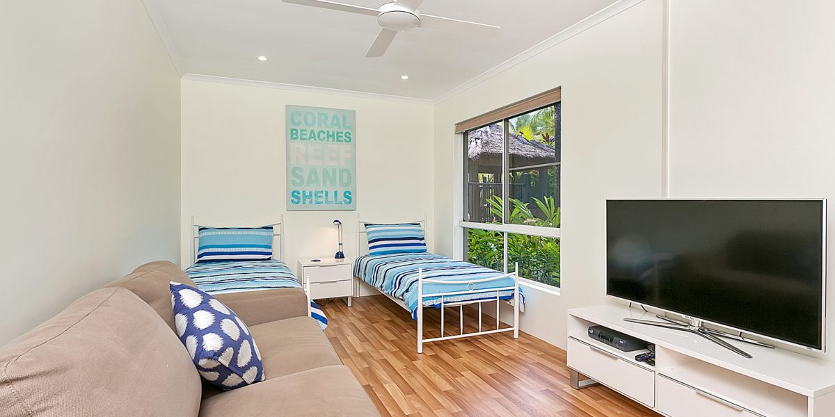 40 Yule Avenue, Clifton Beach, QLD 4879 AUS