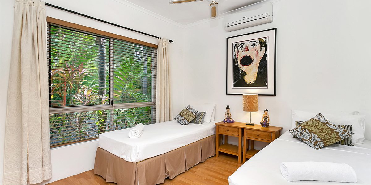40 Yule Avenue, Clifton Beach, QLD 4879 AUS