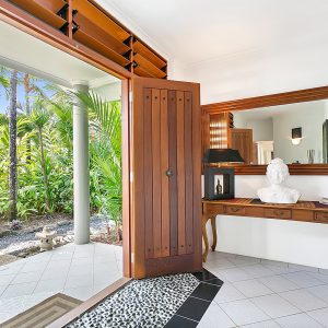 40 Yule Avenue, Clifton Beach, QLD 4879 AUS