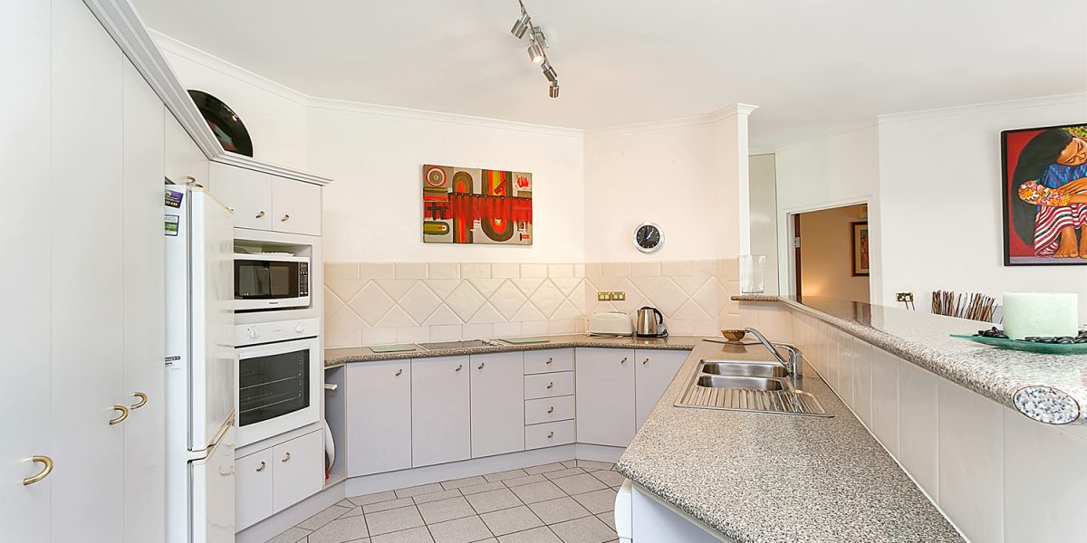 40 Yule Avenue, Clifton Beach, QLD 4879 AUS