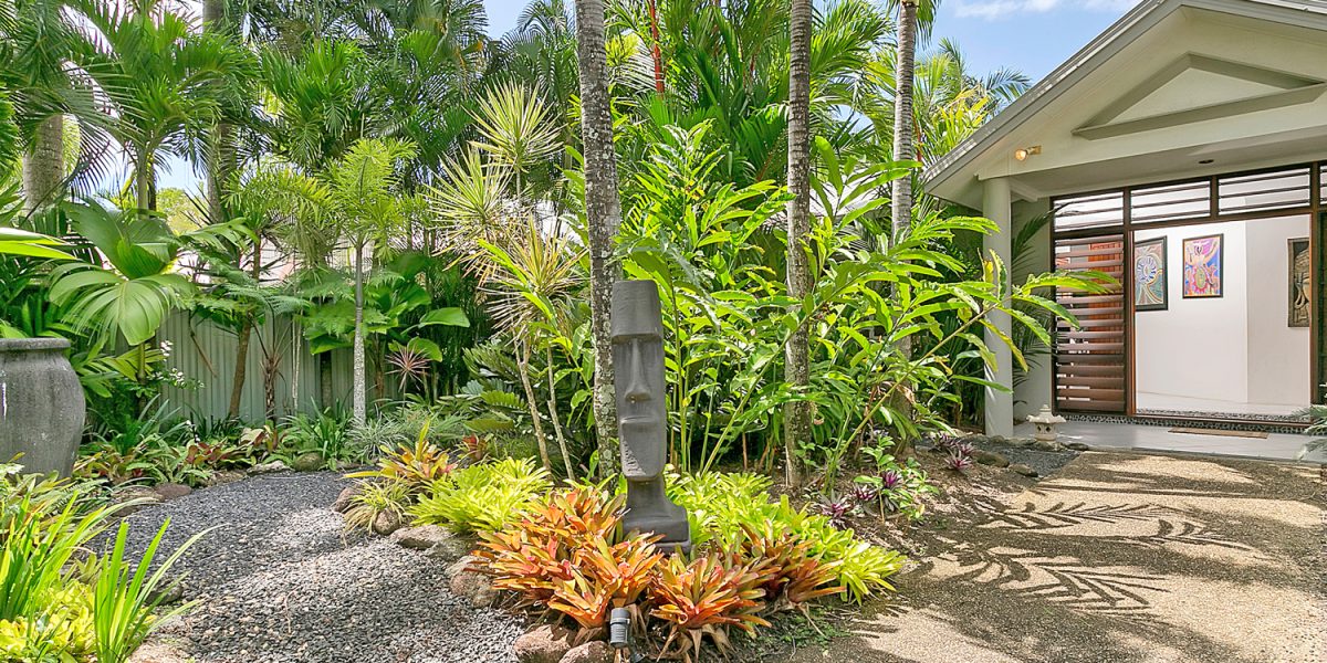 40 Yule Avenue, Clifton Beach, QLD 4879 AUS