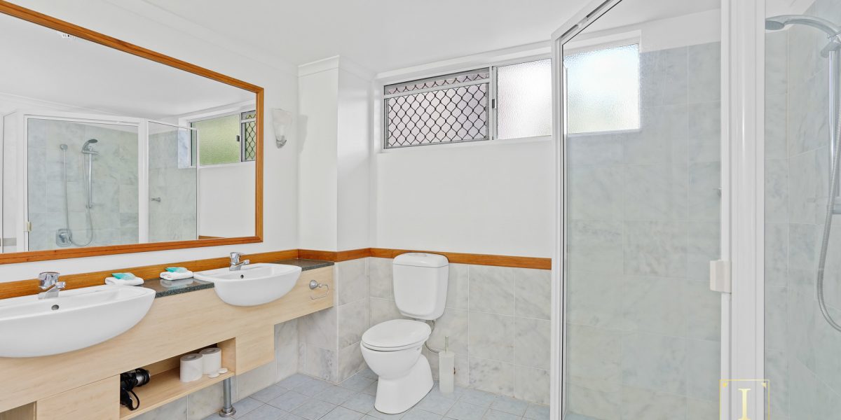 206/139-143 Williams Esplanade, Palm Cove, QLD 4879 AUS