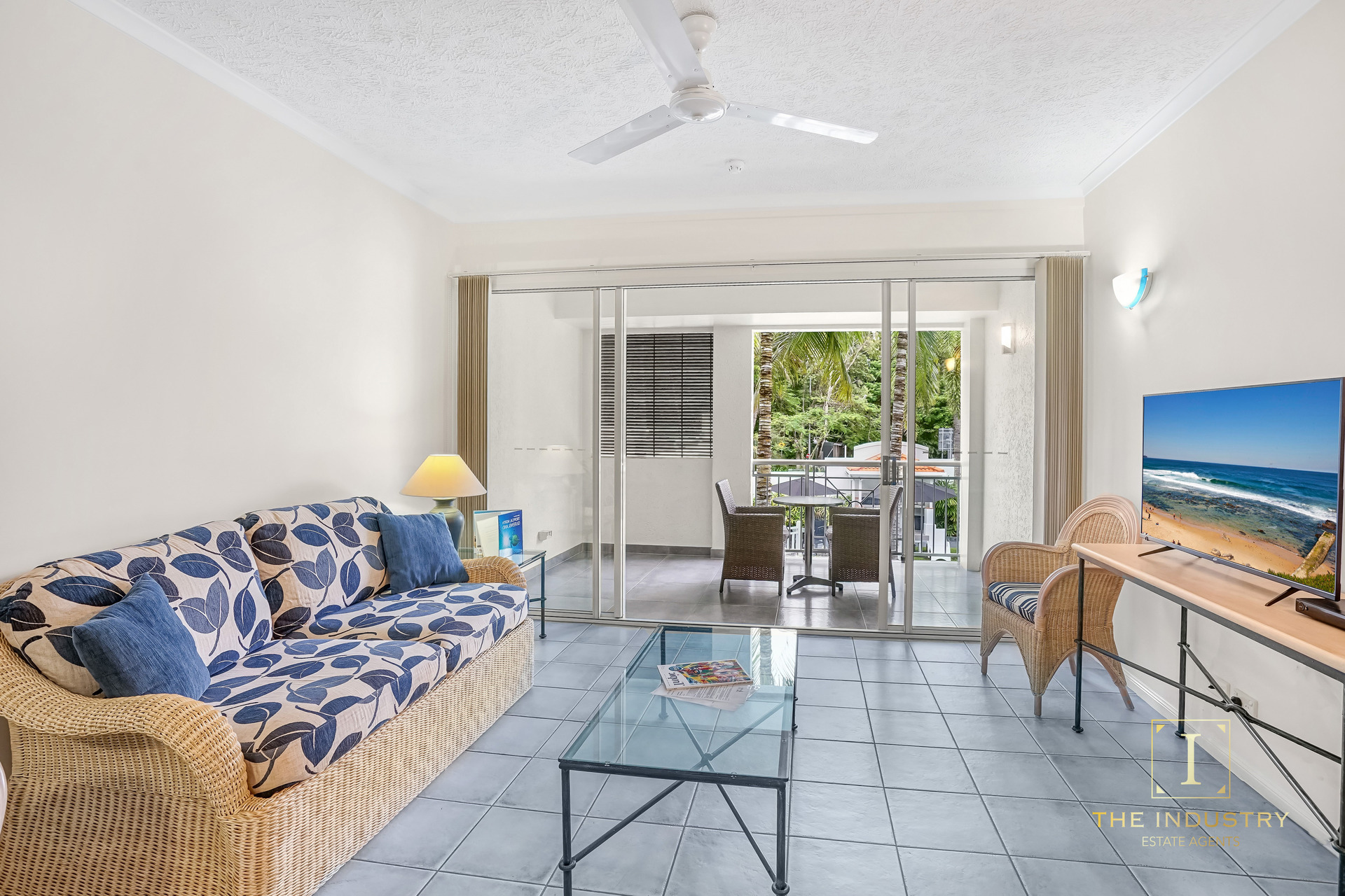 206/139-143 Williams Esplanade, Palm Cove, QLD 4879 AUS