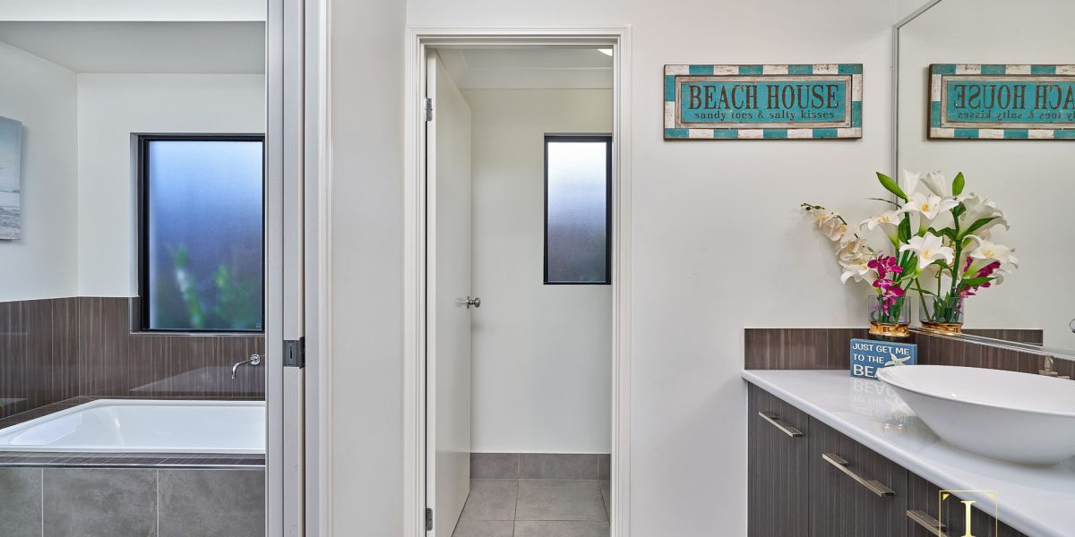 12 Thornborough Circuit, Smithfield, QLD 4878 AUS