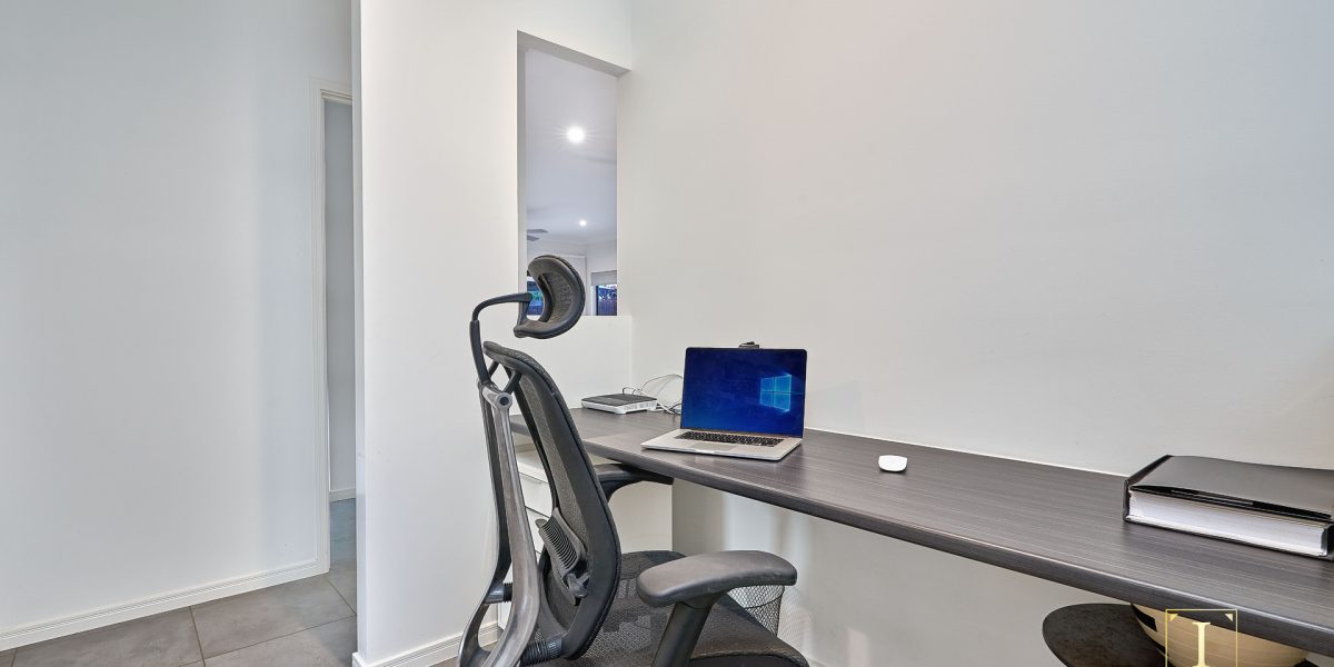 12 Thornborough Circuit, Smithfield, QLD 4878 AUS